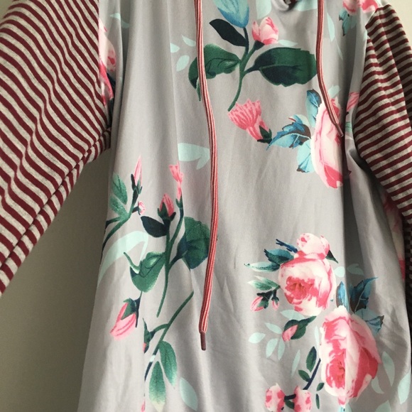 Boutique light weight floral hoodie stripe sleeve - Picture 2 of 3